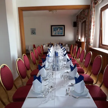 招待所 汉堡包乡村旅馆 3*